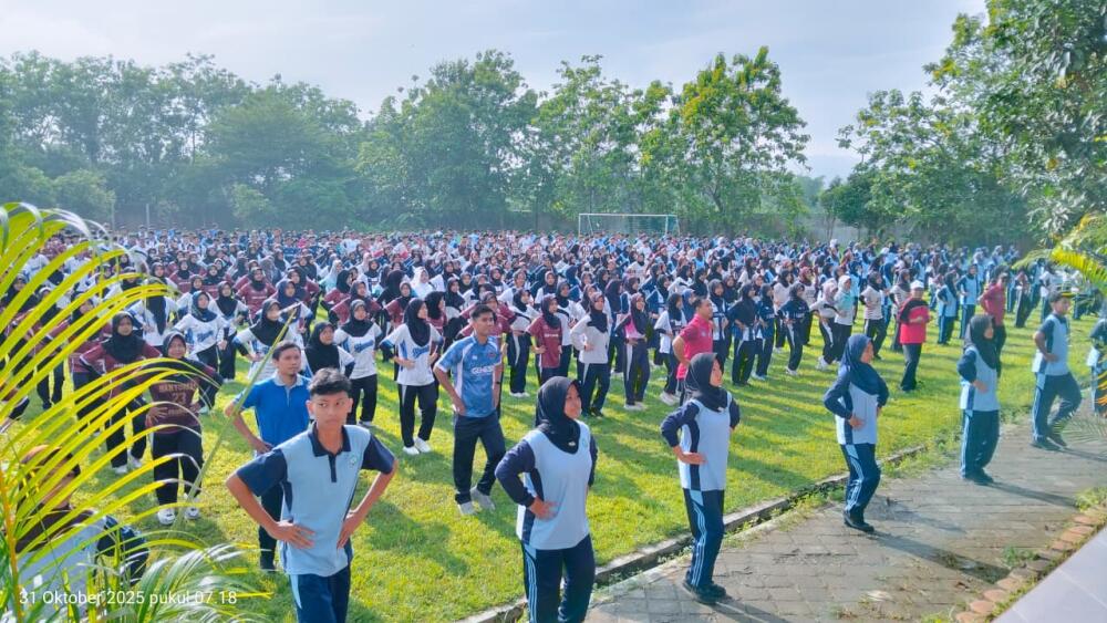 Geliat Senam Bersama di Stadion Juara Oktober 2025