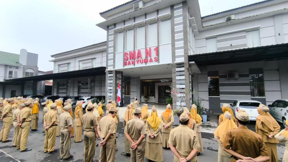 SMA Negeri 1 Banyumas Peringati Hari Ibu Tahun 2025