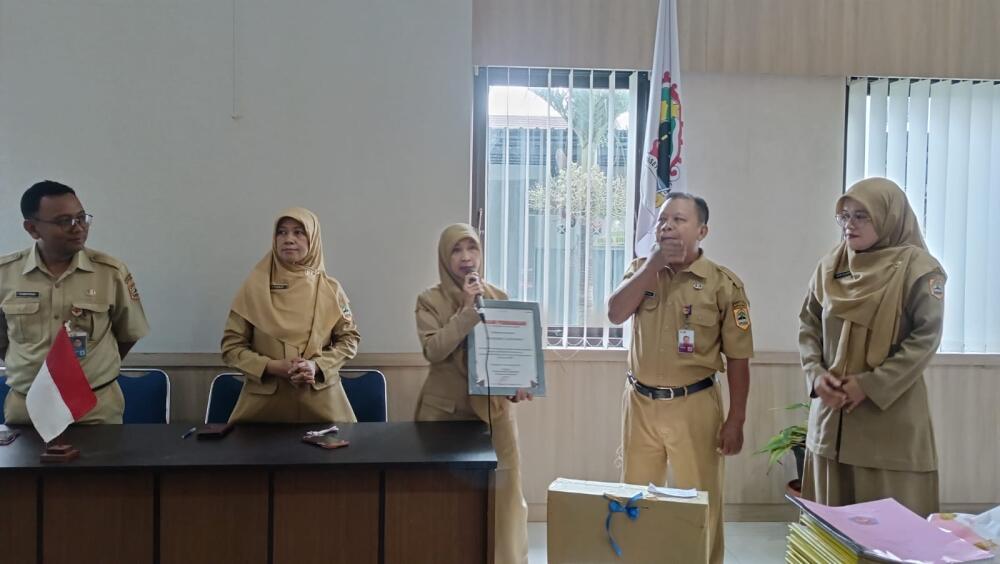 SMA Negeri 1 Banyumas dianugerahi Piagam Penghargan dari PMI