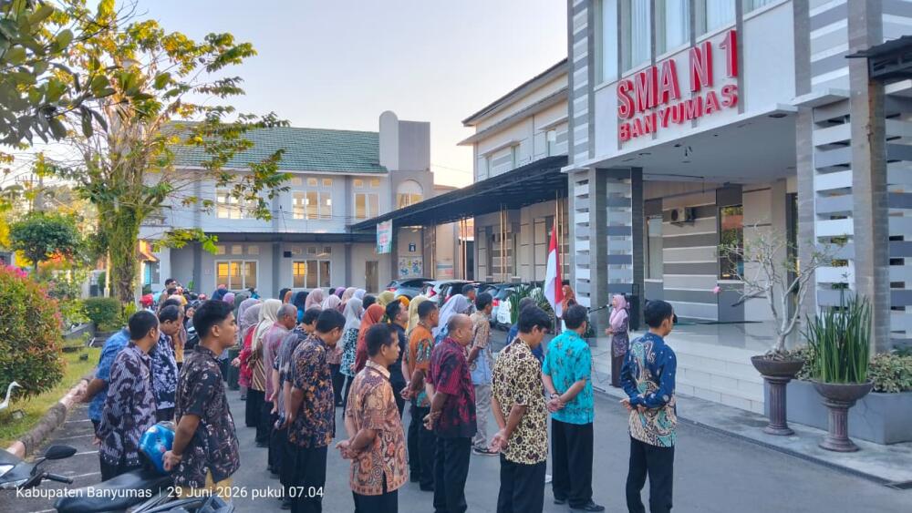 Apel Peringatan Hari Keluarga Nasional di SMA Negeri 1 Banyumas